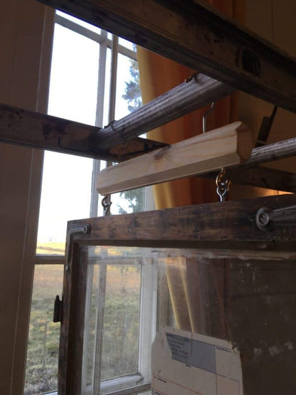 Window hanger 2 pack